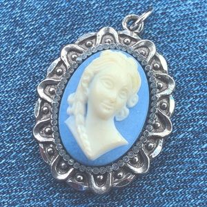 Vintage 80’s Blackinton Pewter Raised 3D Cameo Pendant